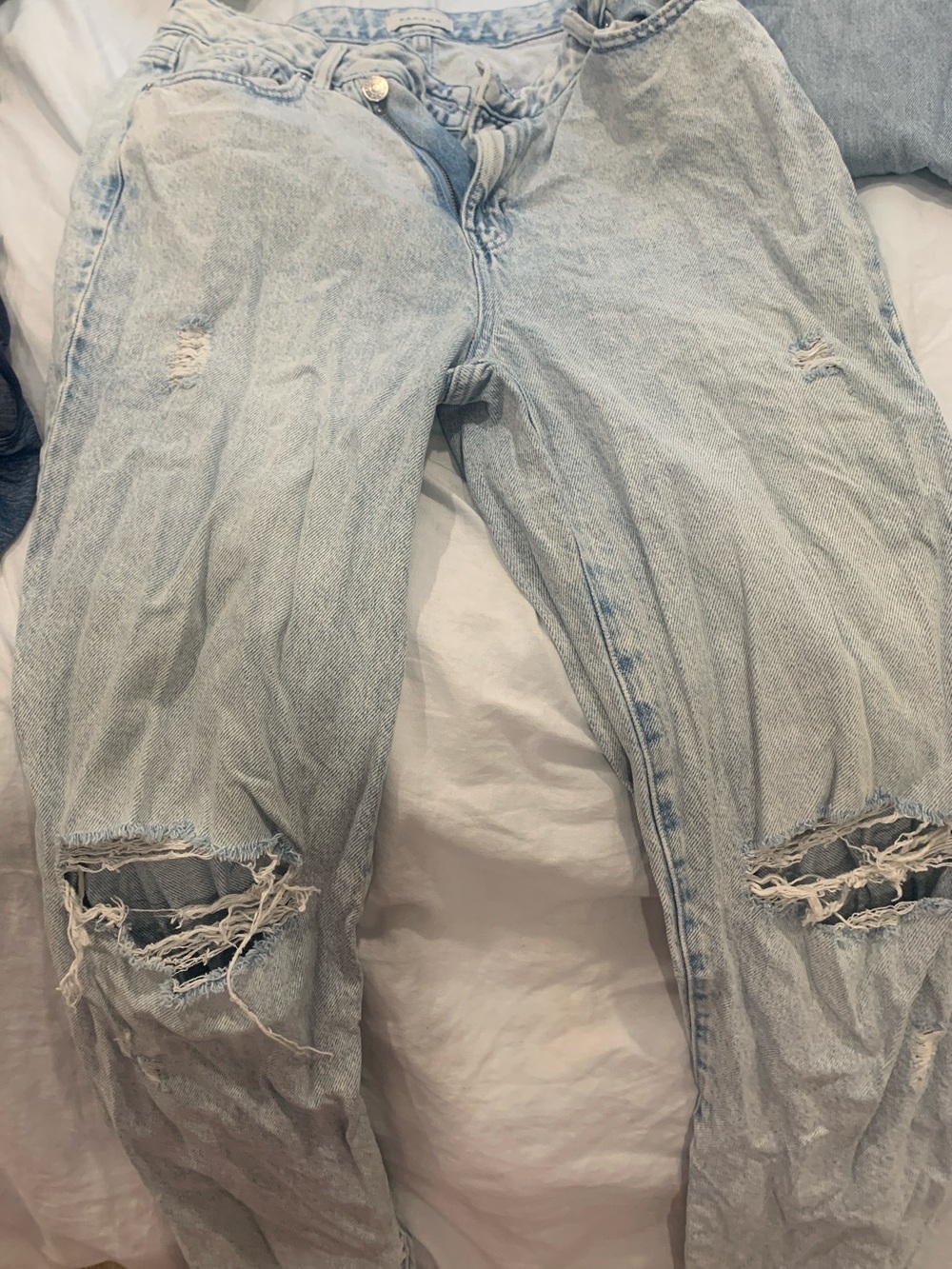 PacSun Light Wash Ripped Boyfriend Jeans